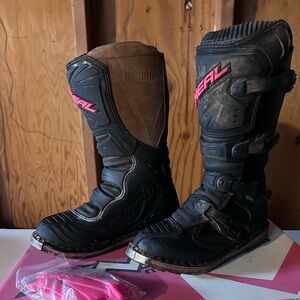 O'Neal Women's Black and Brown Moto Boots with Pink Accents
